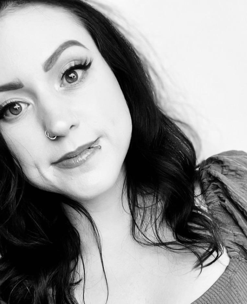 Jessica, master cosmetologist specializing in blonding, balayage, and color correction